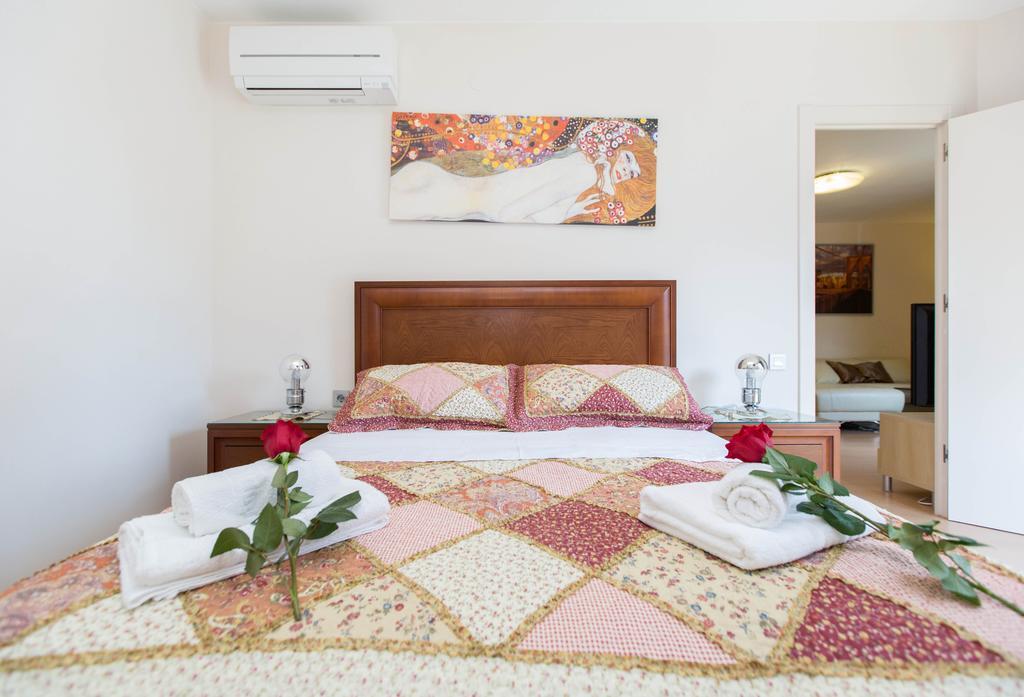 Stay Barcelona Central Apartments المظهر الخارجي الصورة