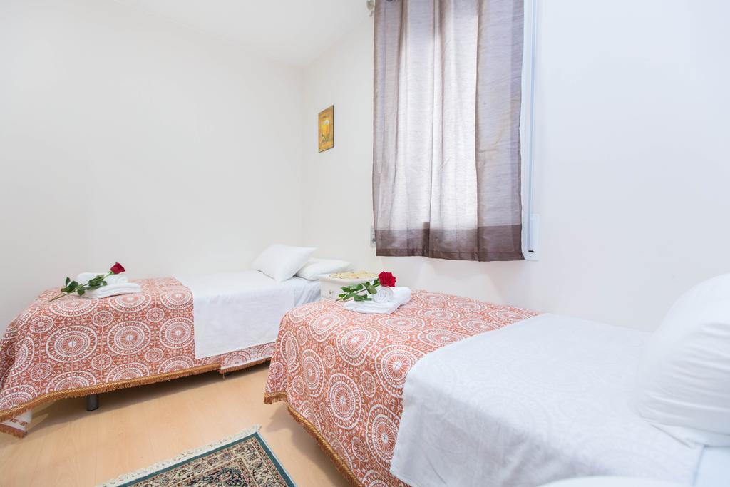 Stay Barcelona Central Apartments المظهر الخارجي الصورة